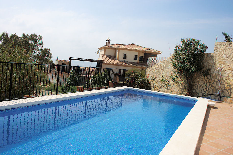 Chalet independiente en venta en Benajarafe, Rincón de la Victoria